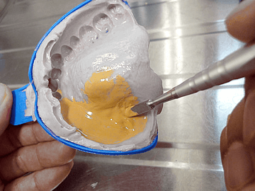 製造工程　マウスピース　歯形模型