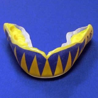 牙ＹＢ